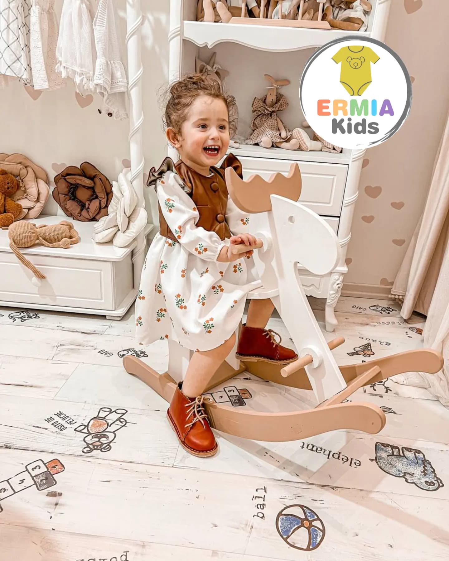 پیراهن دلبر گل گلی با کت چرم ۱ تا ۵ سال