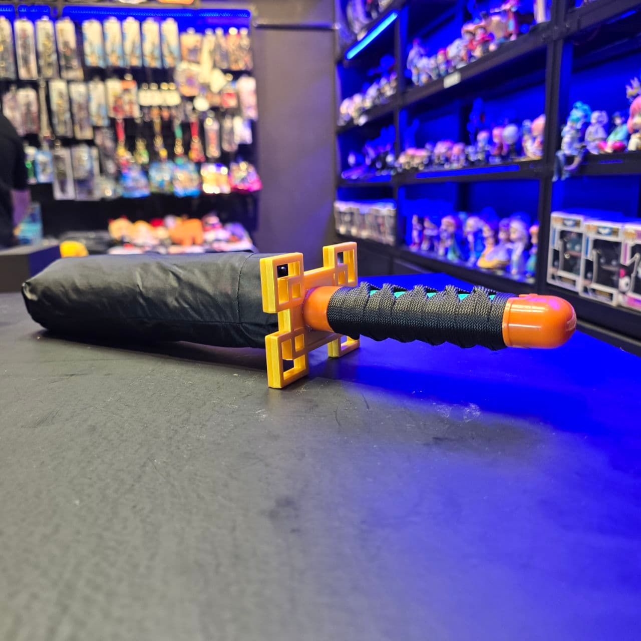 چتر طرح شمشیر دیمن اسلیر