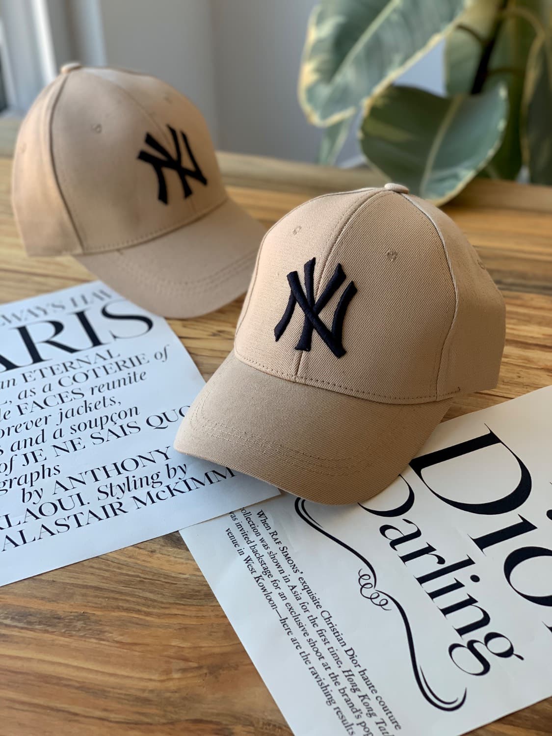 کلاه کتان کِرم باNY مشکی T115