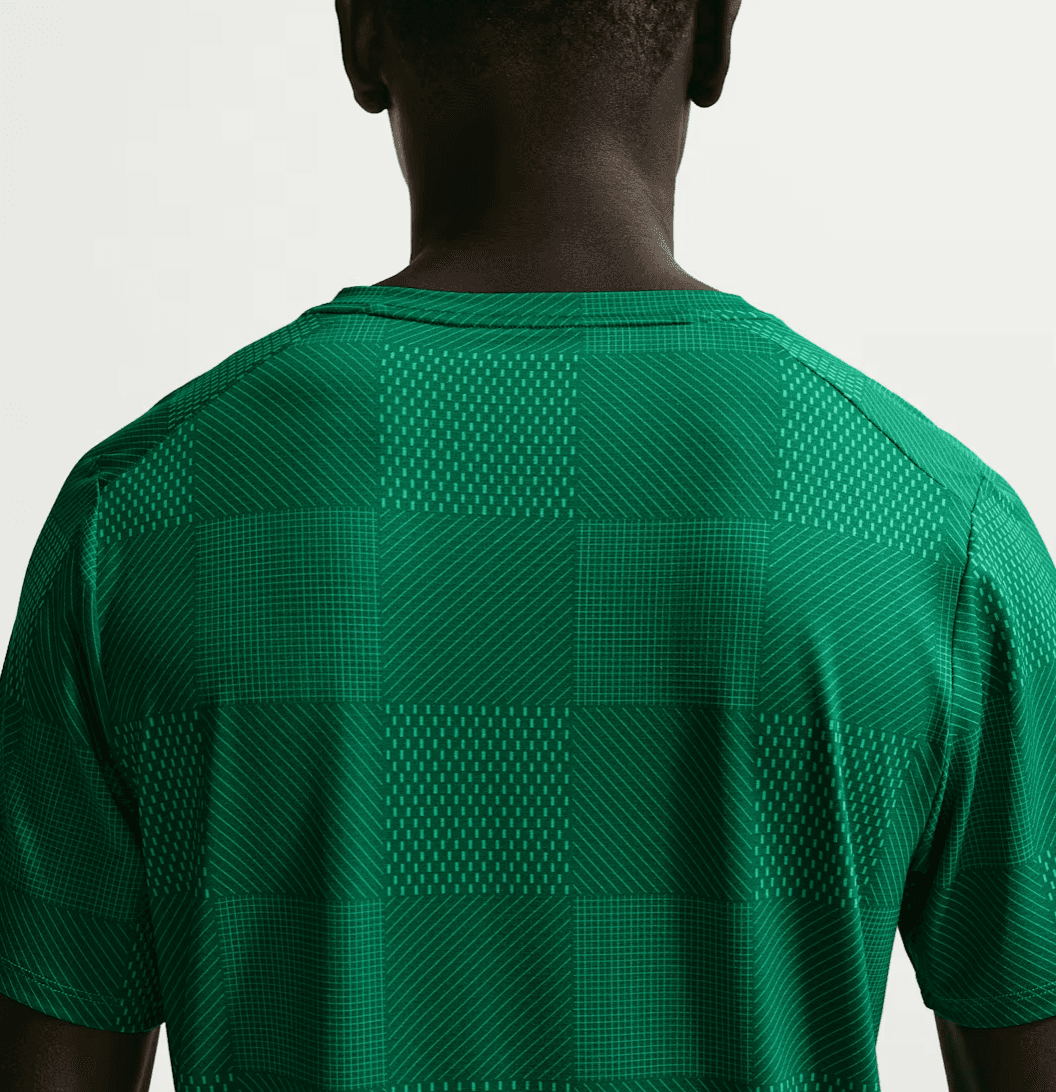 تیشرت تنیس مردانه نایک مدل NikeCourt Advantage Dri-FIT – سبز — تصویر ۳
