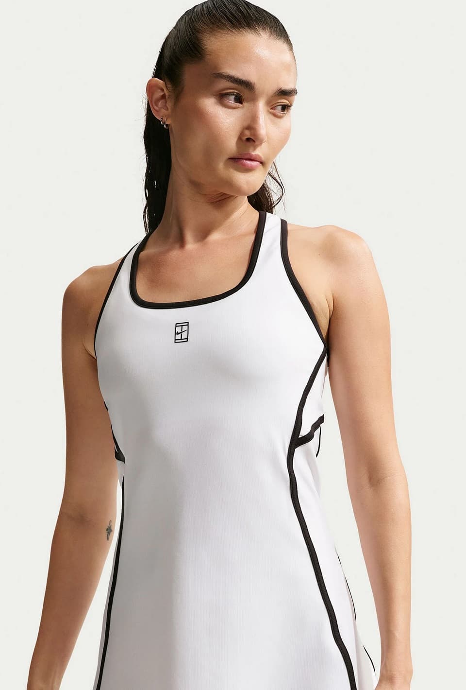 لباس تنیس زنانه نایک Advantage Dri-FIT – سفید — تصویر ۵