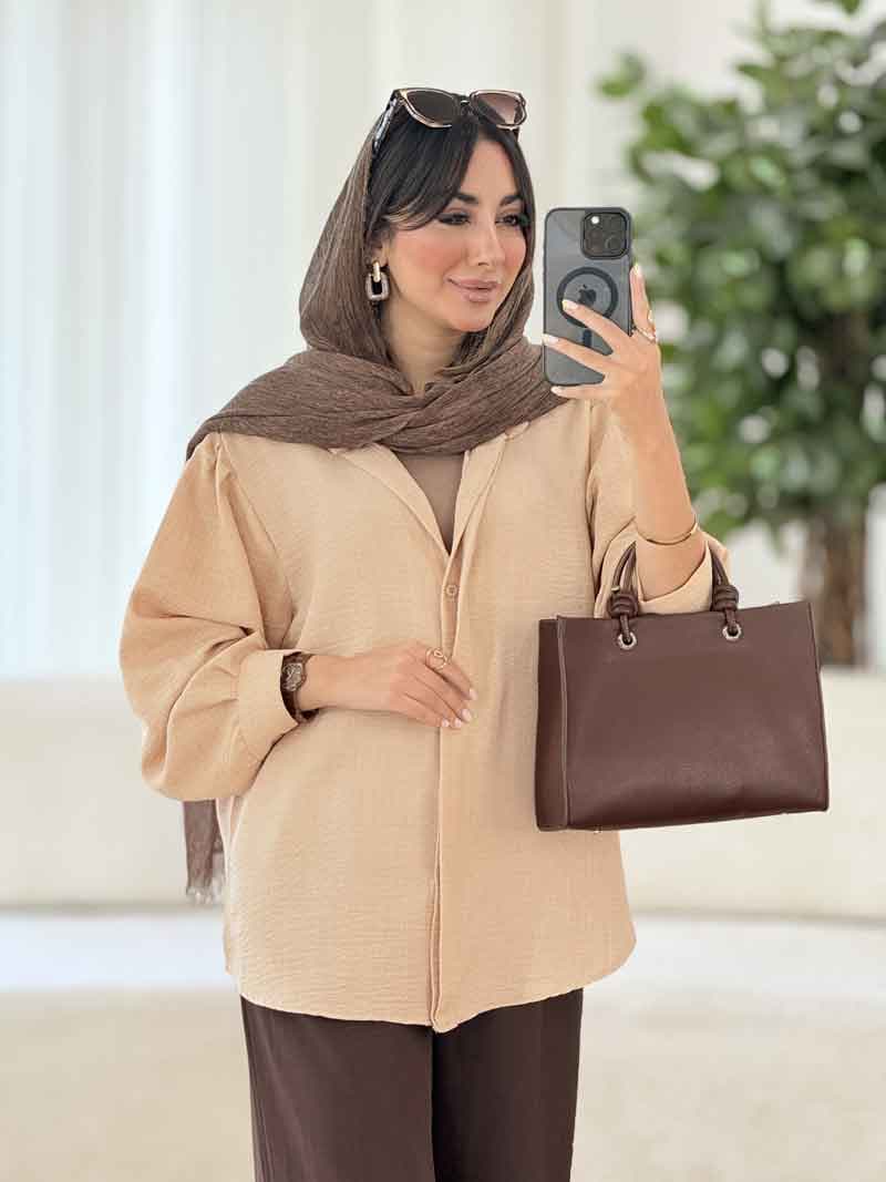 مانتو سر شانه چین پریناز کد 8083 — تصویر ۳