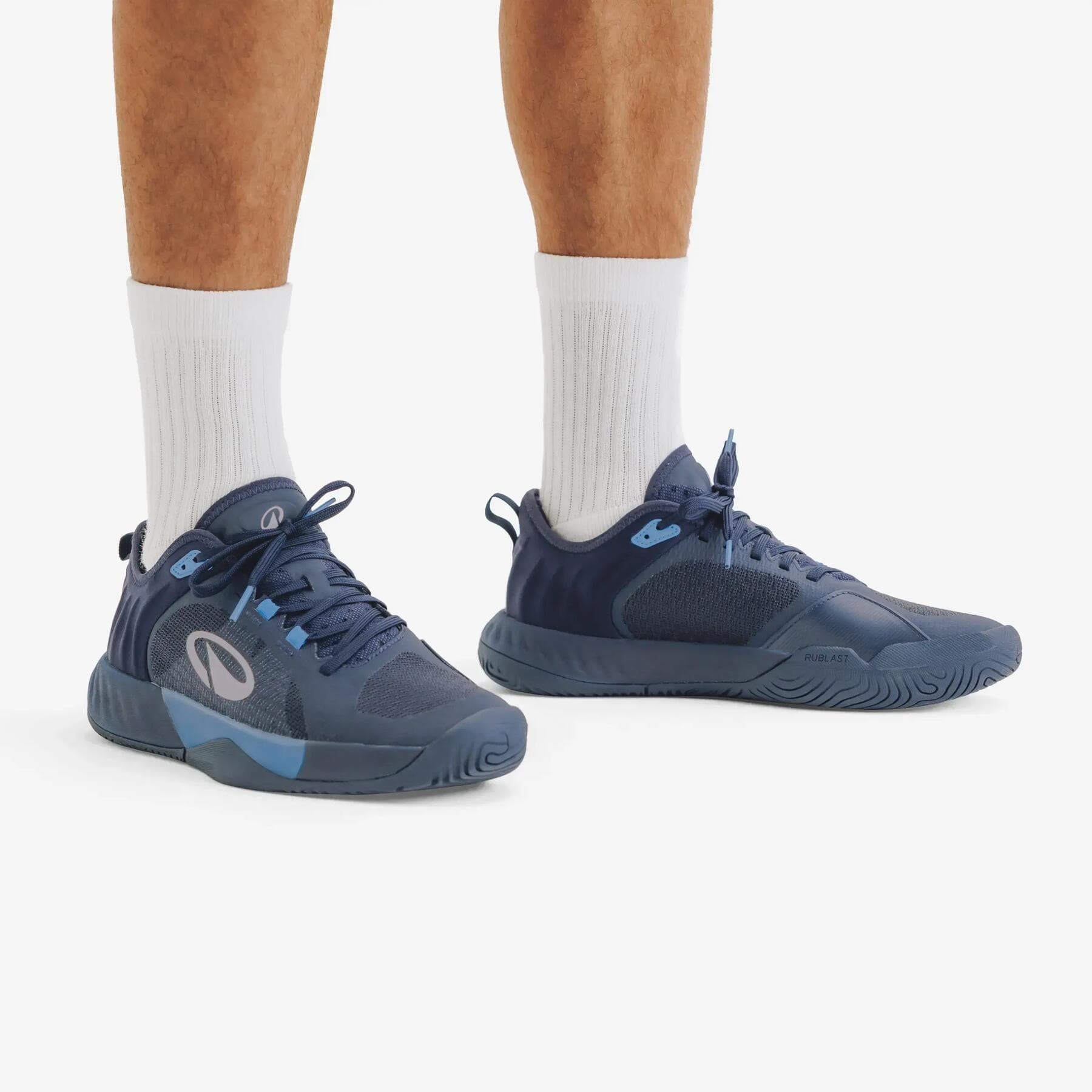 کفش تنیس مردانه دکتلون کویکما – Decathlon Unrupt Team – سرمه ای — تصویر ۲