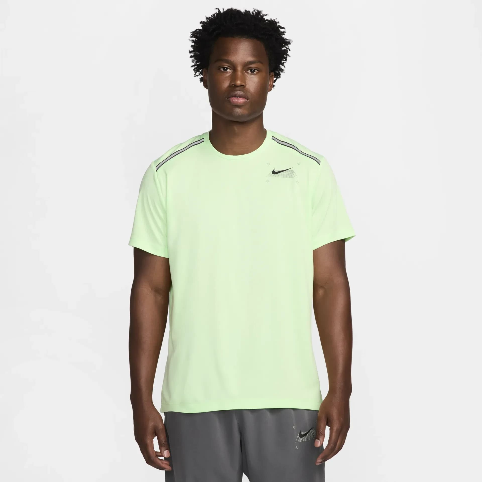تی شرت تنیس مردانه نایک Nike Court – سبز