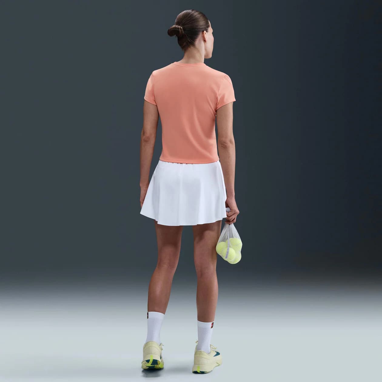 تی شرت تنیس زنانه نایک NikeCourt Advantage Dri-FIT – صورتی — تصویر ۶