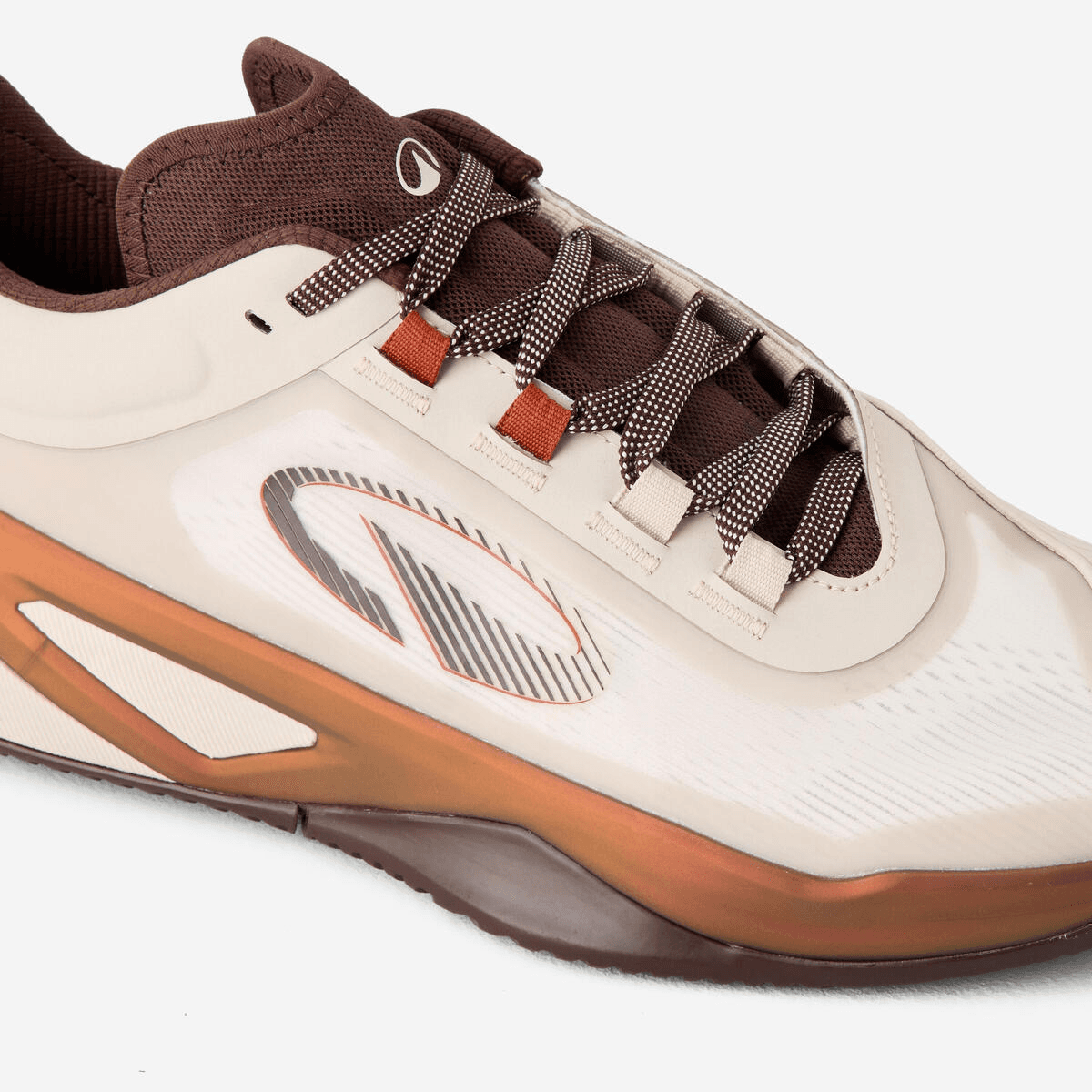 کفش تنیس مردانه دکتلون کویکما – Decathlon Men’s Tennis ShoesUnrupt Pro Clay – کرم/قهوه ای — تصویر ۵