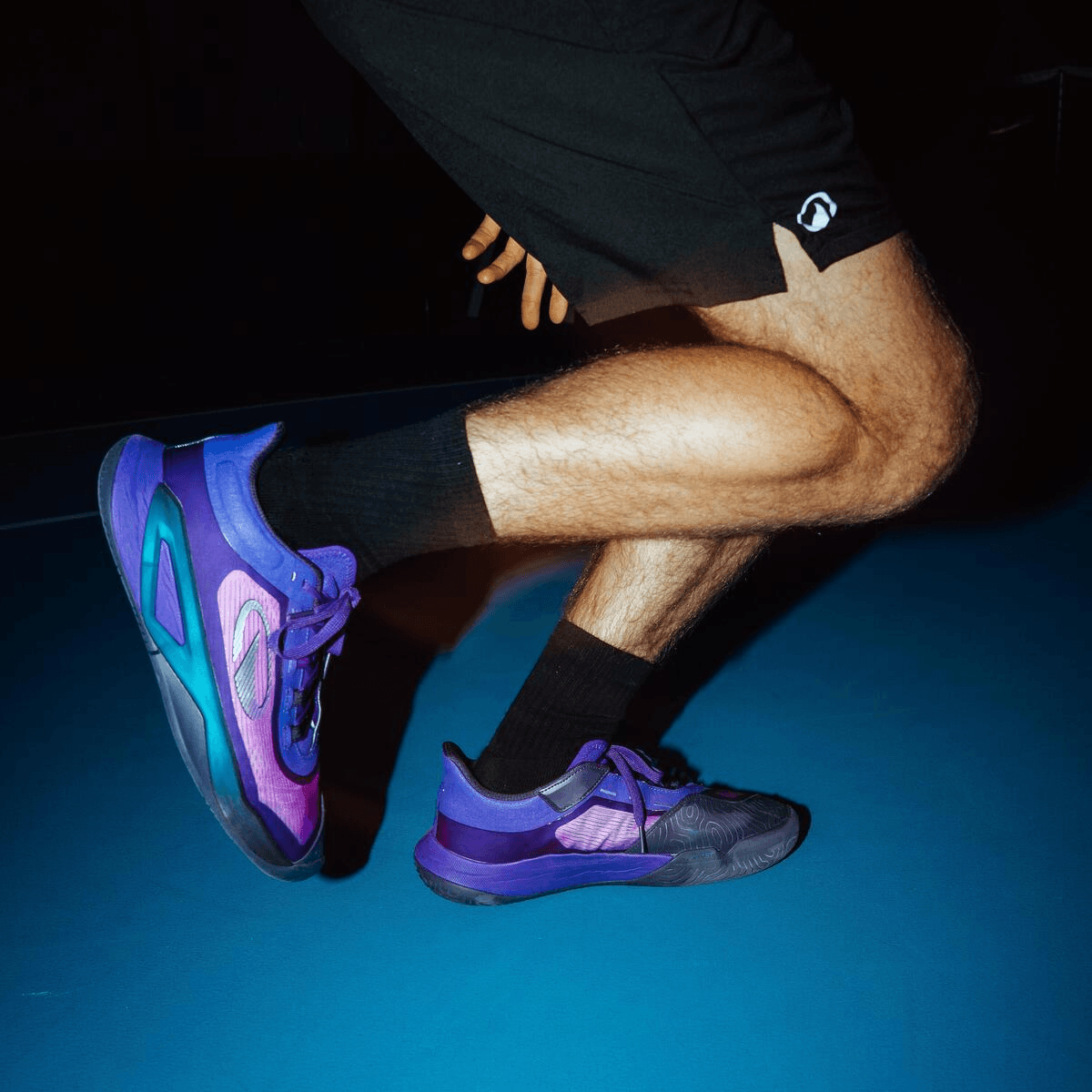 کفش تنیس مردانه دکتلون کویکما – Decathlon Men’s Tennis ShoesUnrupt Pro – بنفش — تصویر ۷