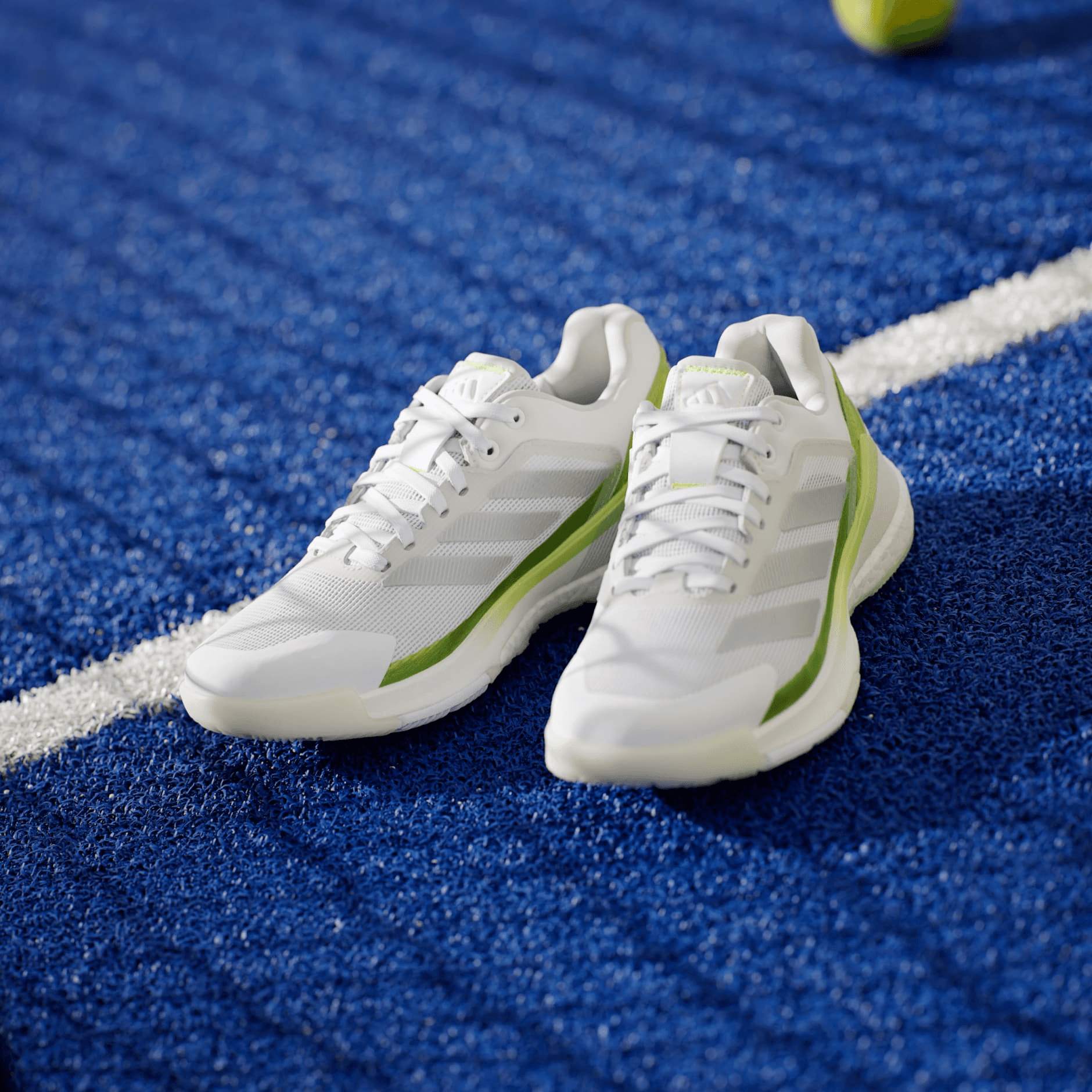 کفش پدل زنانه آدیداس – ADIDAS Crazyquick BOOST Padel – سفید/سبز — تصویر ۴