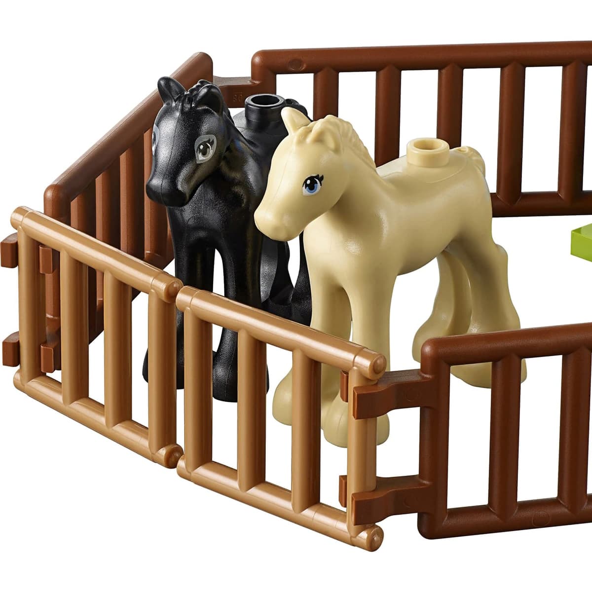 لگو فرندز Mia’s Foal Stable مدل 11197 — تصویر ۶