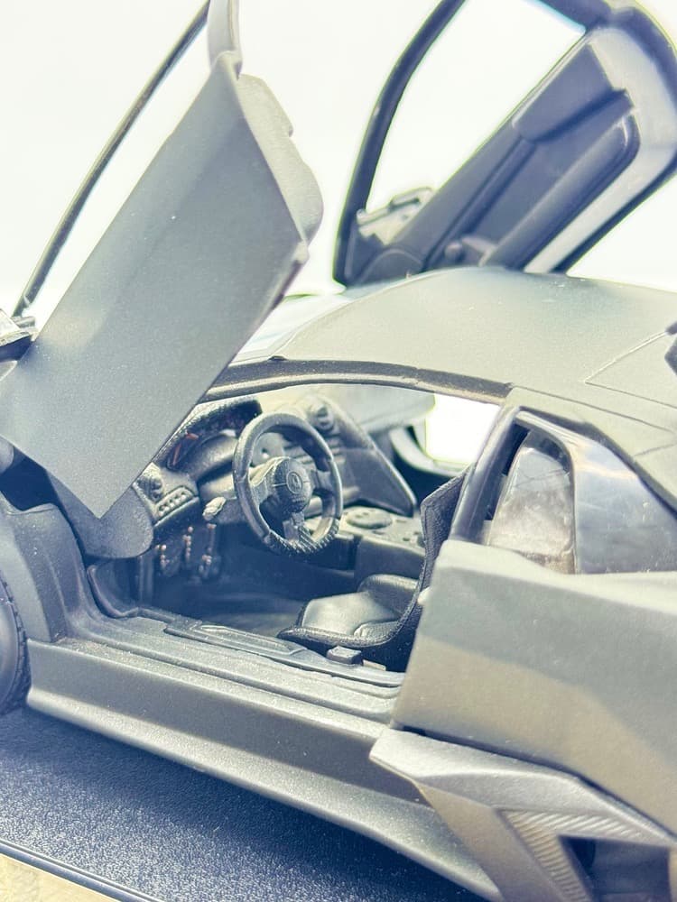 ماکت ماشین لامبورگینی رونتون (Lamborghini Reventón) بوراگوو 1.24 — تصویر ۴