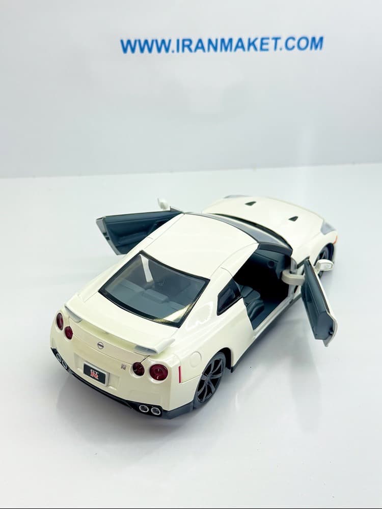 ماکت ماشین فلزی نیسان جی تی آر (Nissan GT-R R35) سیگنچر 1.24 — تصویر ۲