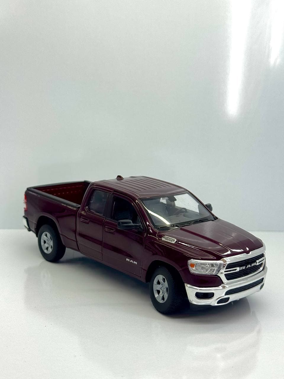 ماکت ماشین فلزی دوج رام (Dodge Ram 2019) ویلی 1.24 — تصویر ۳