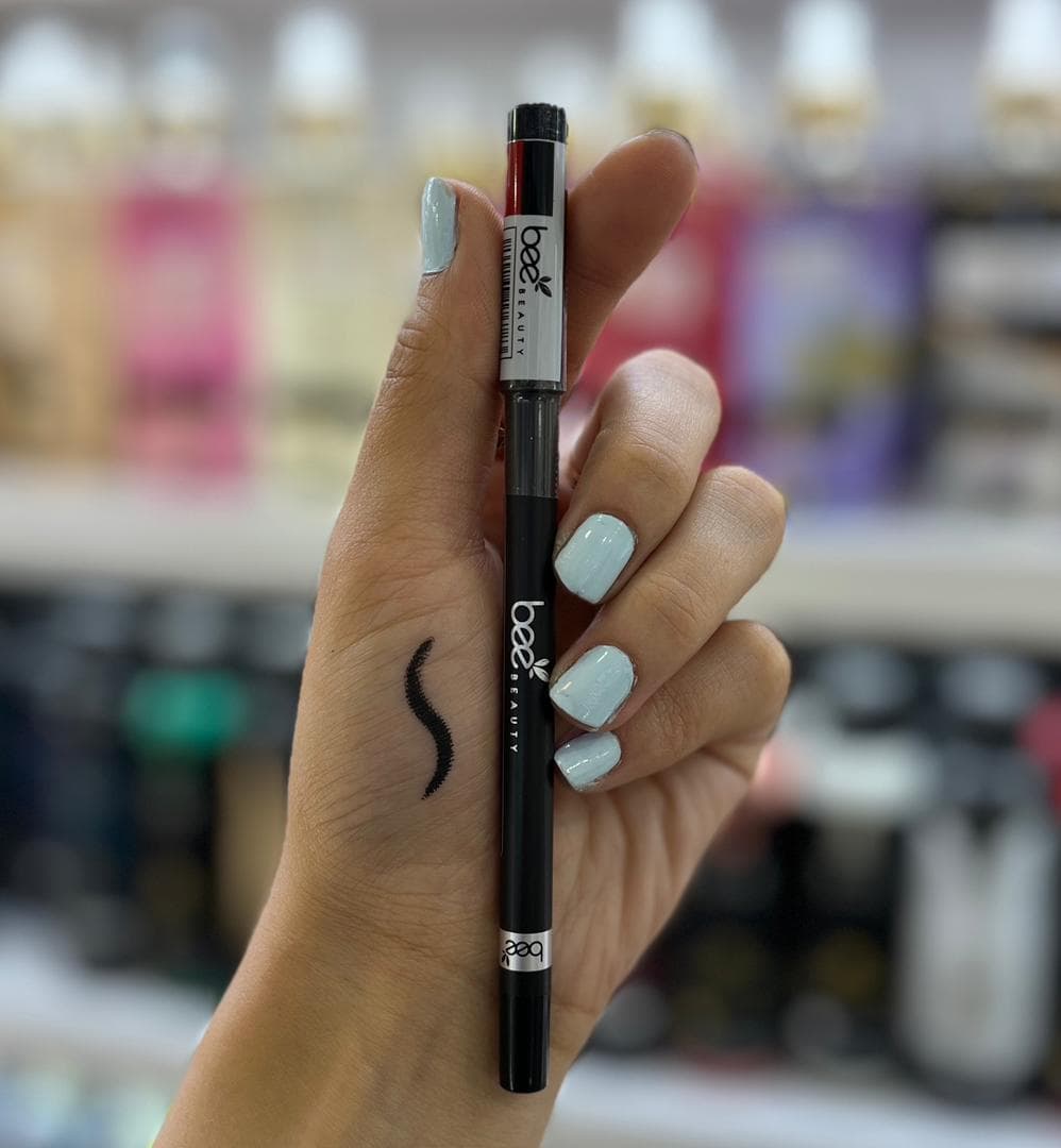 مداد چشم Bee Beauty – رنگ مشکی کربن بلک | ضد آب و ماندگار