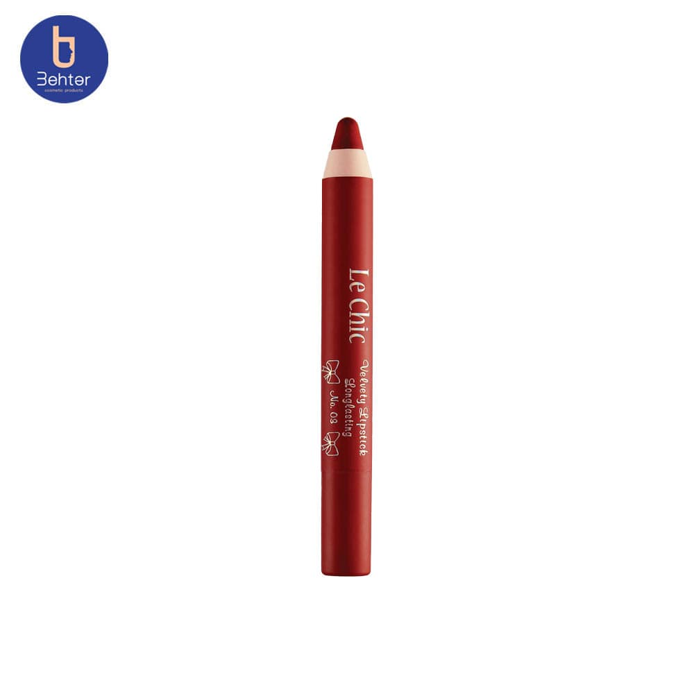 رژ لب مدادی لچیک شماره 03 | رنگ قرمز کلاسیک (Classic Red) — تصویر ۲