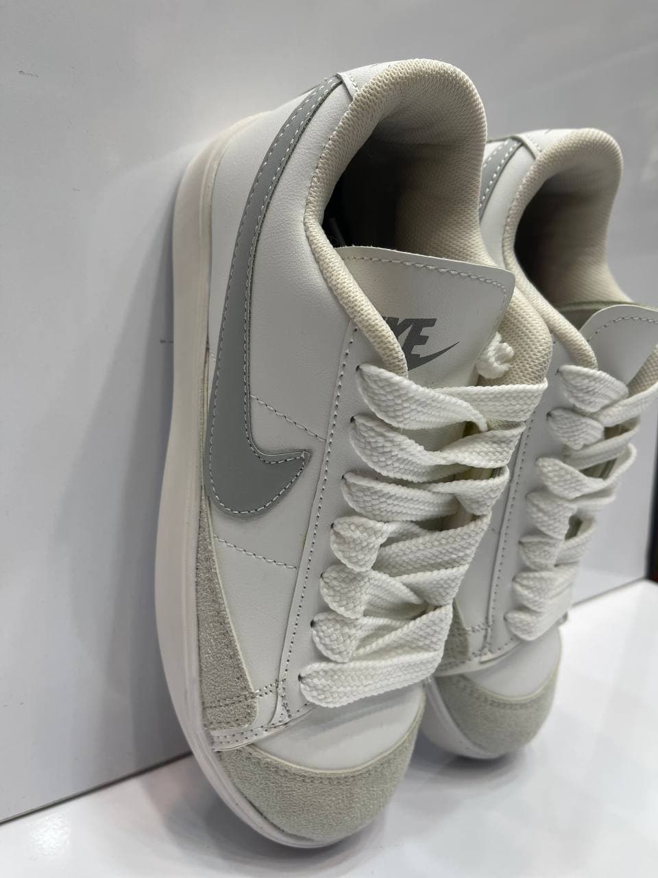 بلیزر نایک Nike دخترانه سفید طوسی — تصویر ۴