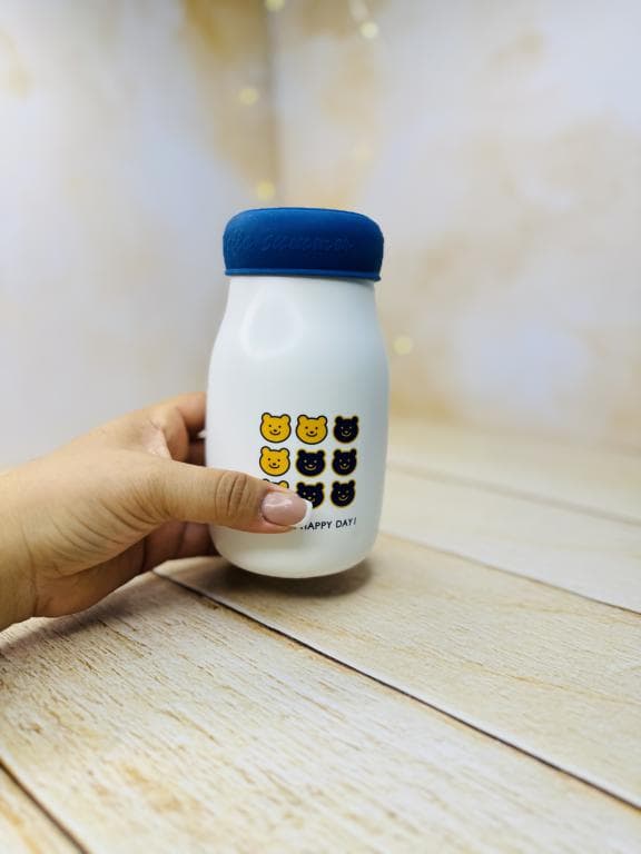ماگ فانتزی نی دار طرح بطری خرس بیسکوییتی کد3253 — تصویر ۶