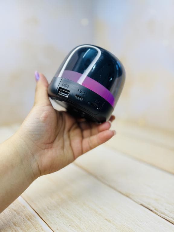 اسپیکر رو میزی بلوتوثی با نور RGB قابل حمل DZ-018 کد 3228 — تصویر ۳