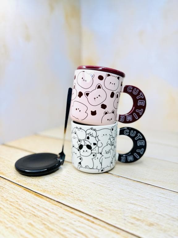 ماگ درب دار سرامیکی دسته پهن CUTE TIME کد 3137