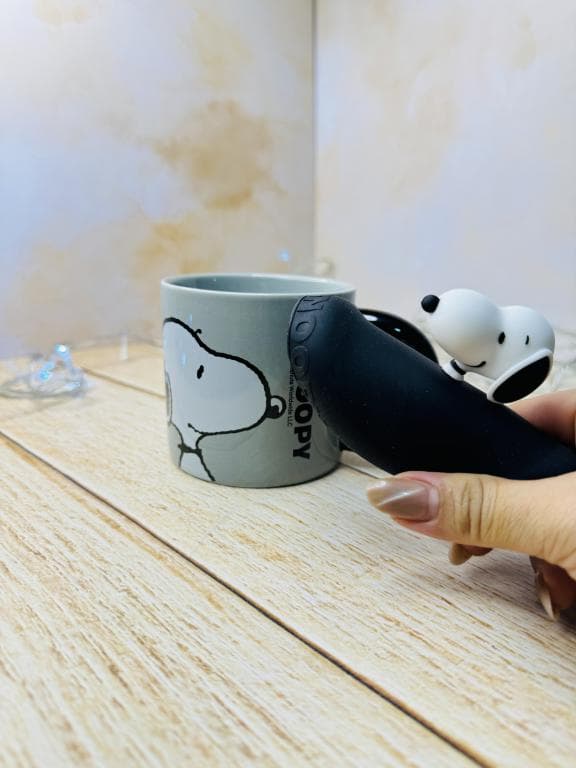 ماگ فانتزی اسنوپی درب سیلیکونی رنگی کد3131 — تصویر ۵