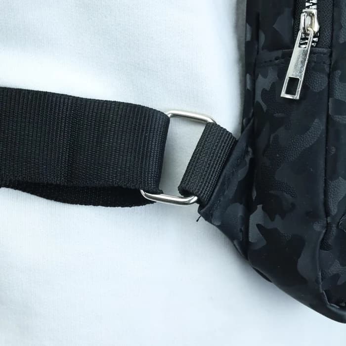 کیف بادی بگ مردانه پتینه طرح چیریکی — تصویر ۳