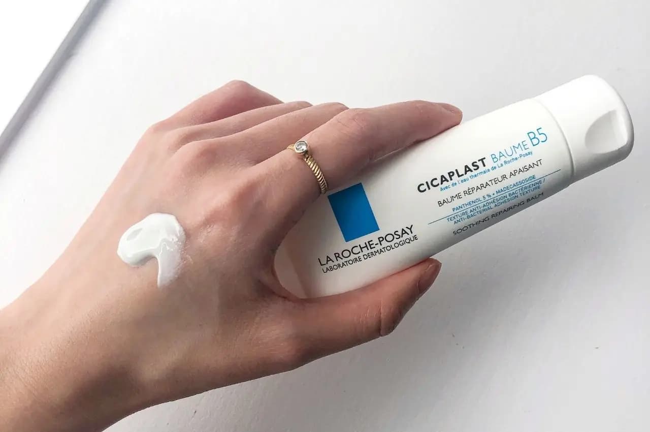 کرم سیکاپلاست لاروش پوزای حاوی ویتامین B5 با SPF50 — تصویر ۷