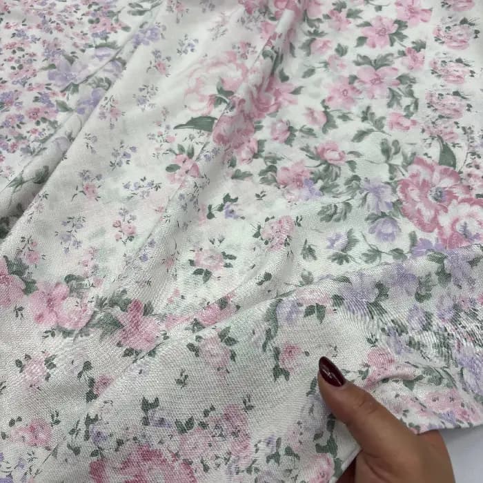 کرپ نخ گرم بالا گلدار رنگ صورتی روشن و یاسی — تصویر ۶