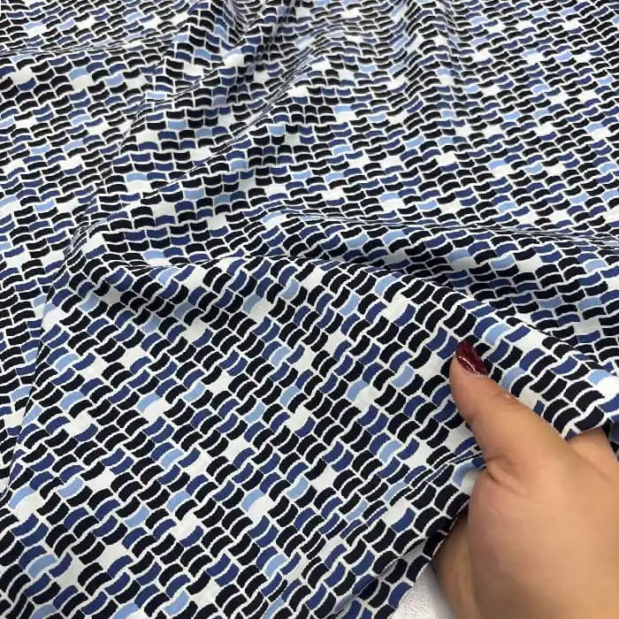 کرپ نخ گرم بالا طرح ریز زمینه سفید و سورمه ای — تصویر ۴