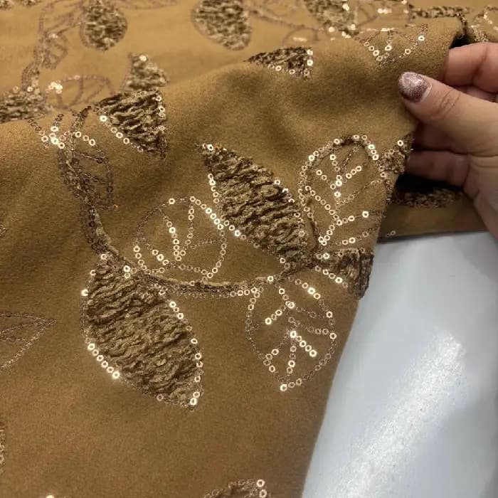 فوتر کره ای گلدوزی رنگ شتری — تصویر ۲