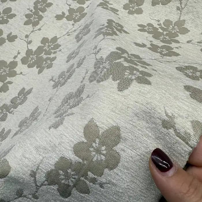 مخمل شانل طرح گل دو رو رنگ کرم طلایی — تصویر ۳