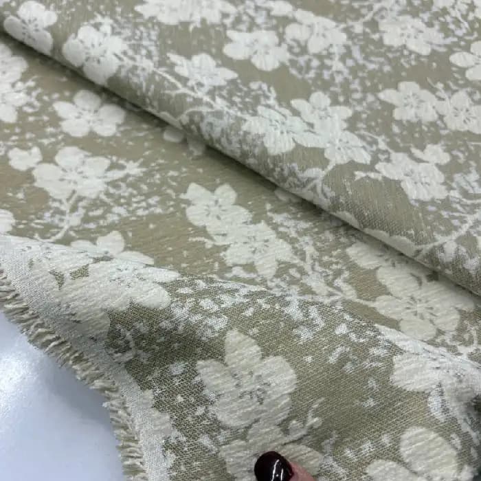 مخمل شانل طرح گل دو رو رنگ کرم طلایی — تصویر ۵