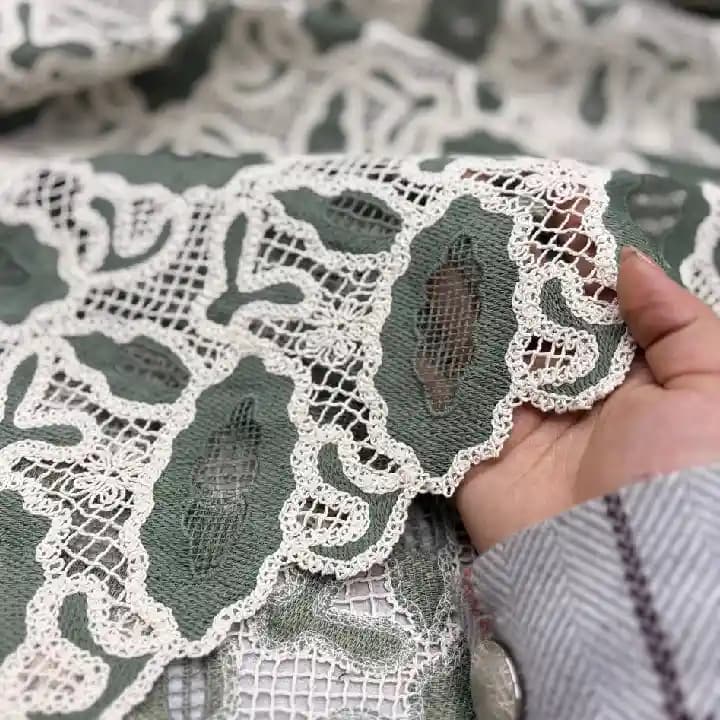 پارچه قلاب بافی رنگ شیری سبز سدری — تصویر ۲