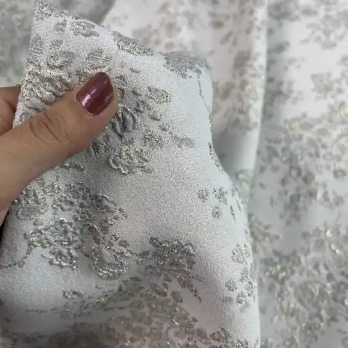 پارچه ژاکارد ترک گلدار رنگ شیری طوسی — تصویر ۲