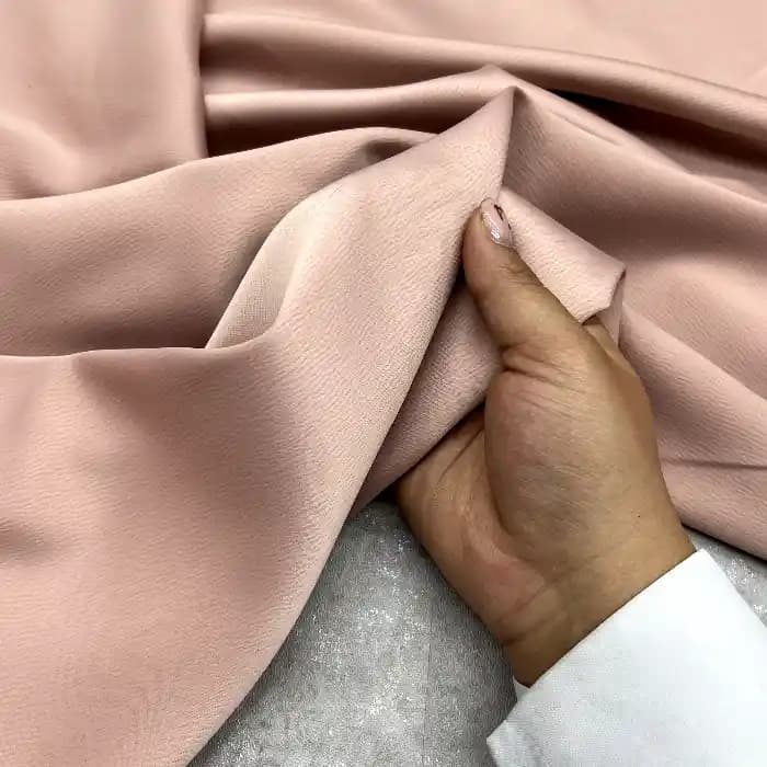 پارچه ساتن زارا رنگ کالباسی — تصویر ۲