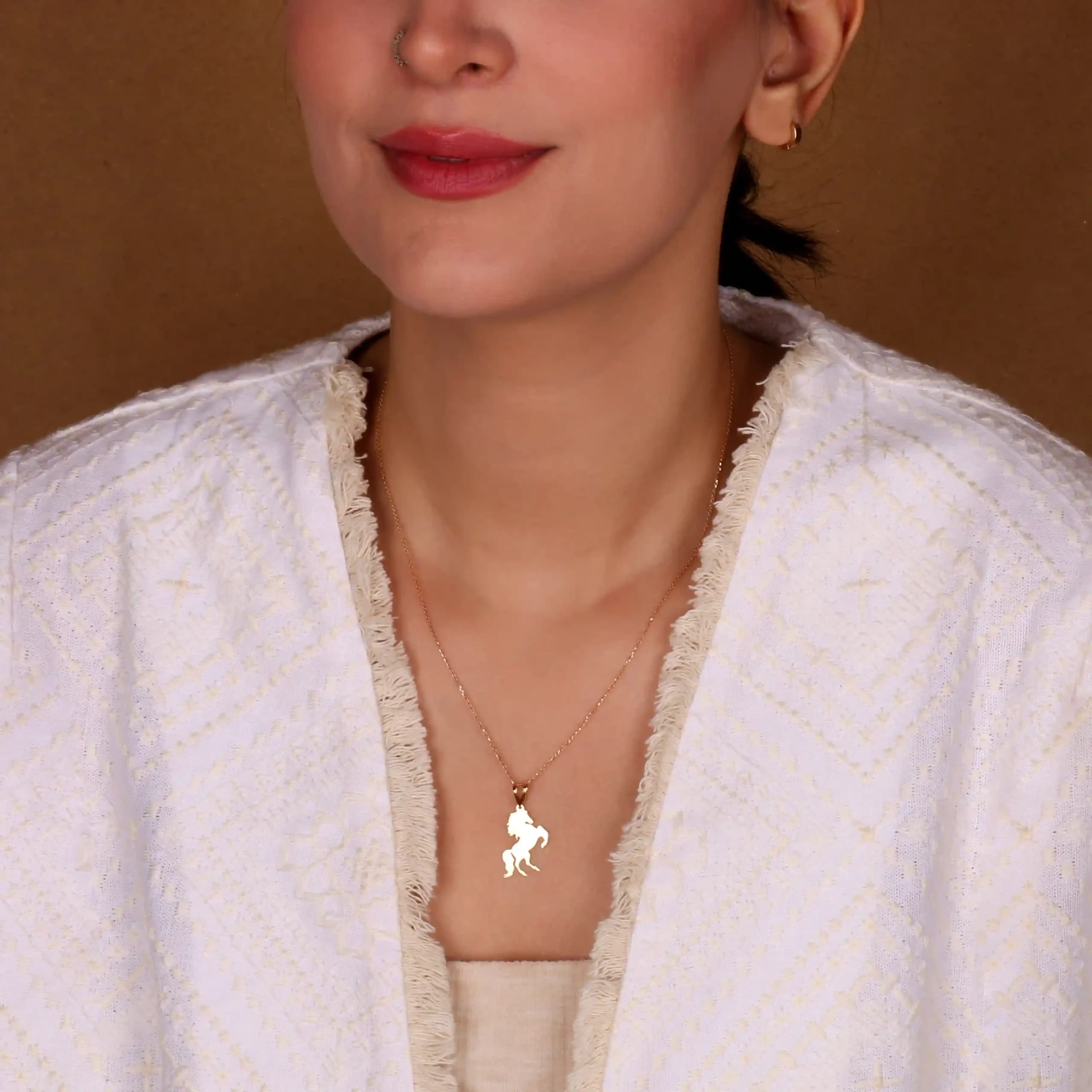 طلای کادویی پلاک اسب — تصویر ۳