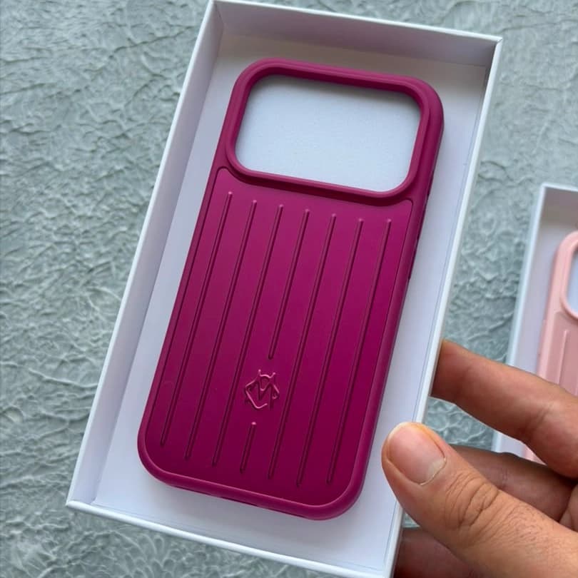 قاب آيفون 17/18 پرومکس برند RIMOWA — تصویر ۳