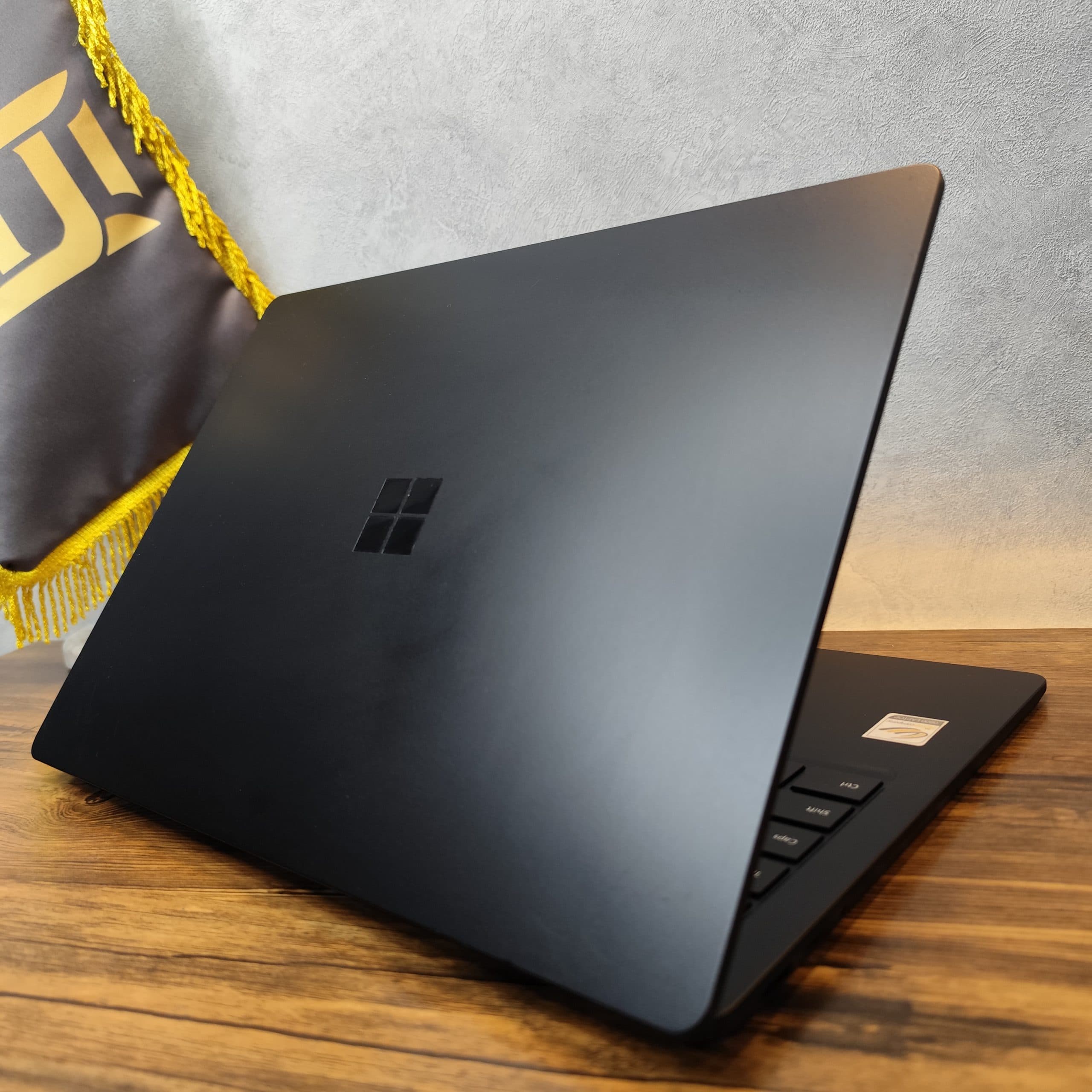 لپ تاپ Surface laptop4 پردازنده i7 نسل 11 رم 16 — تصویر ۳