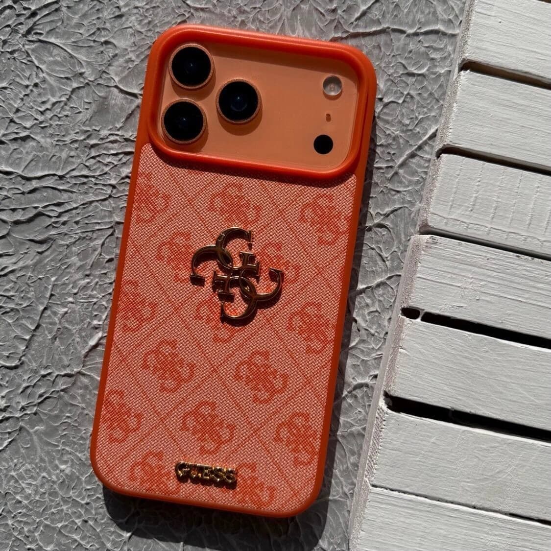 قاب آیفون 17 پرو مکس برند GUESS — تصویر ۵