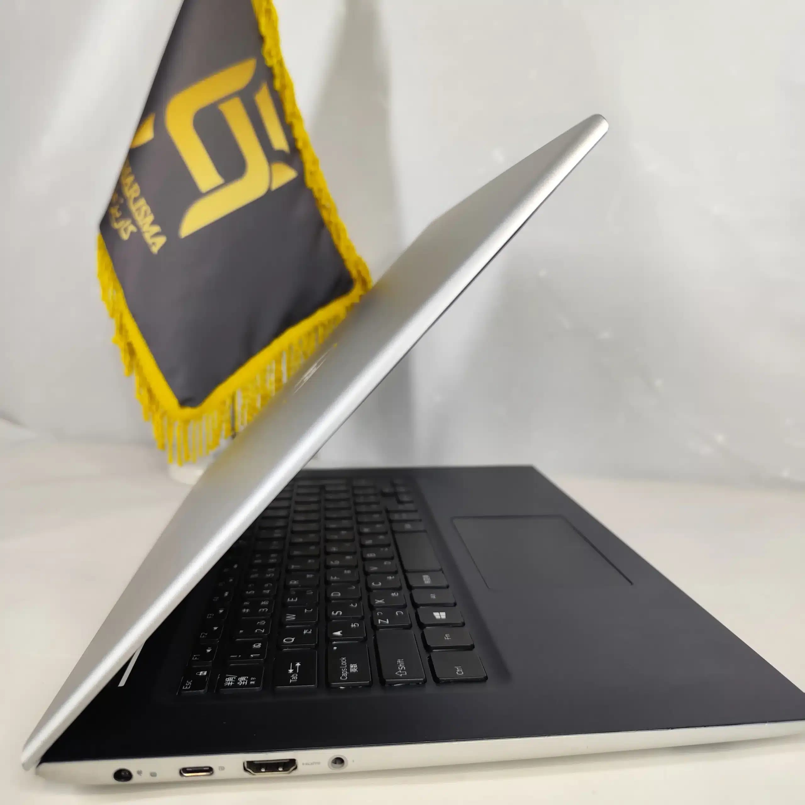 لپ‌تاپ Dell Vostro 5471 پردازنده i5 نسل 8 رم 8 گیگ — تصویر ۹