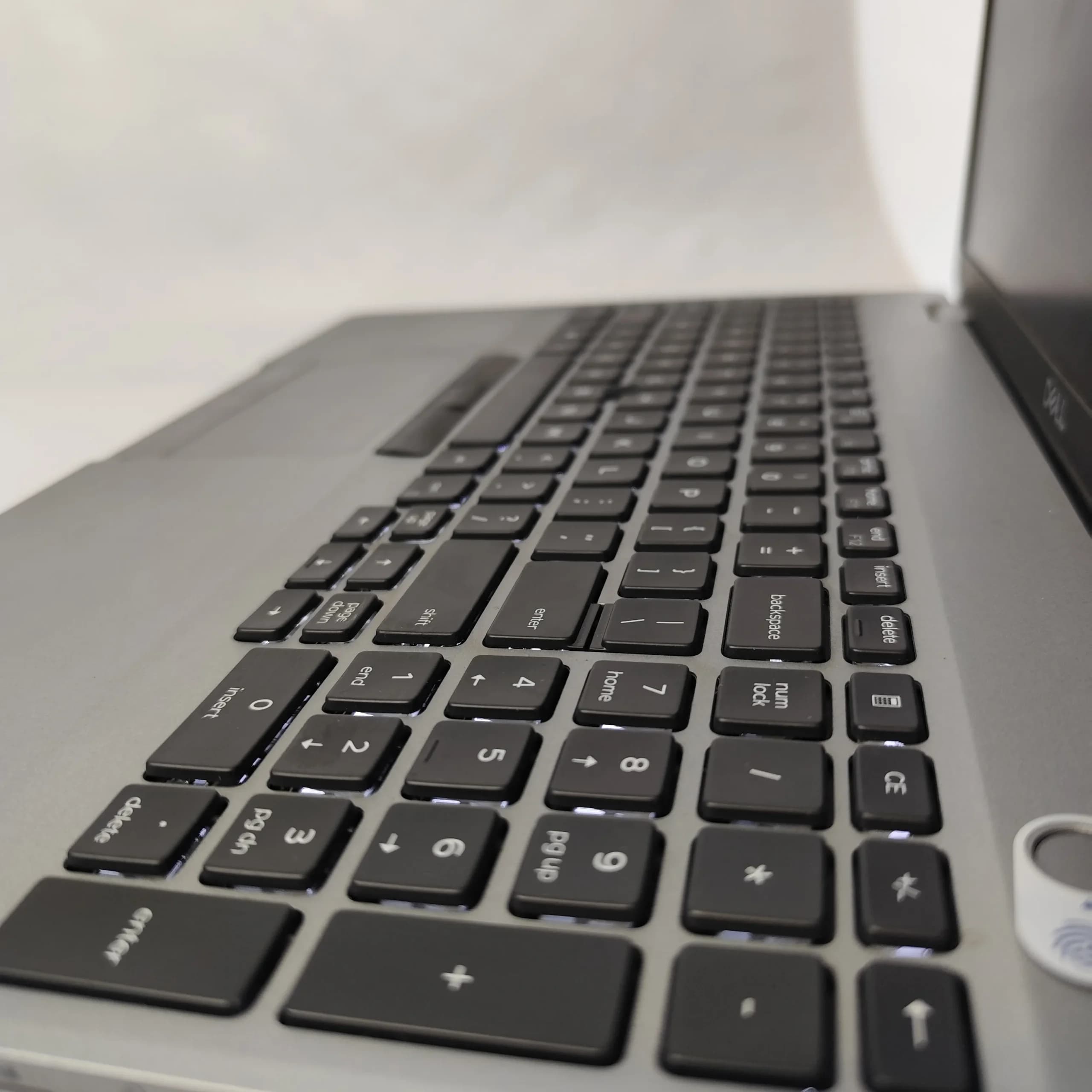 لپ تاپ Dell Precision 3551 پردازنده i7 نسل 10 گرافیک 4G — تصویر ۷