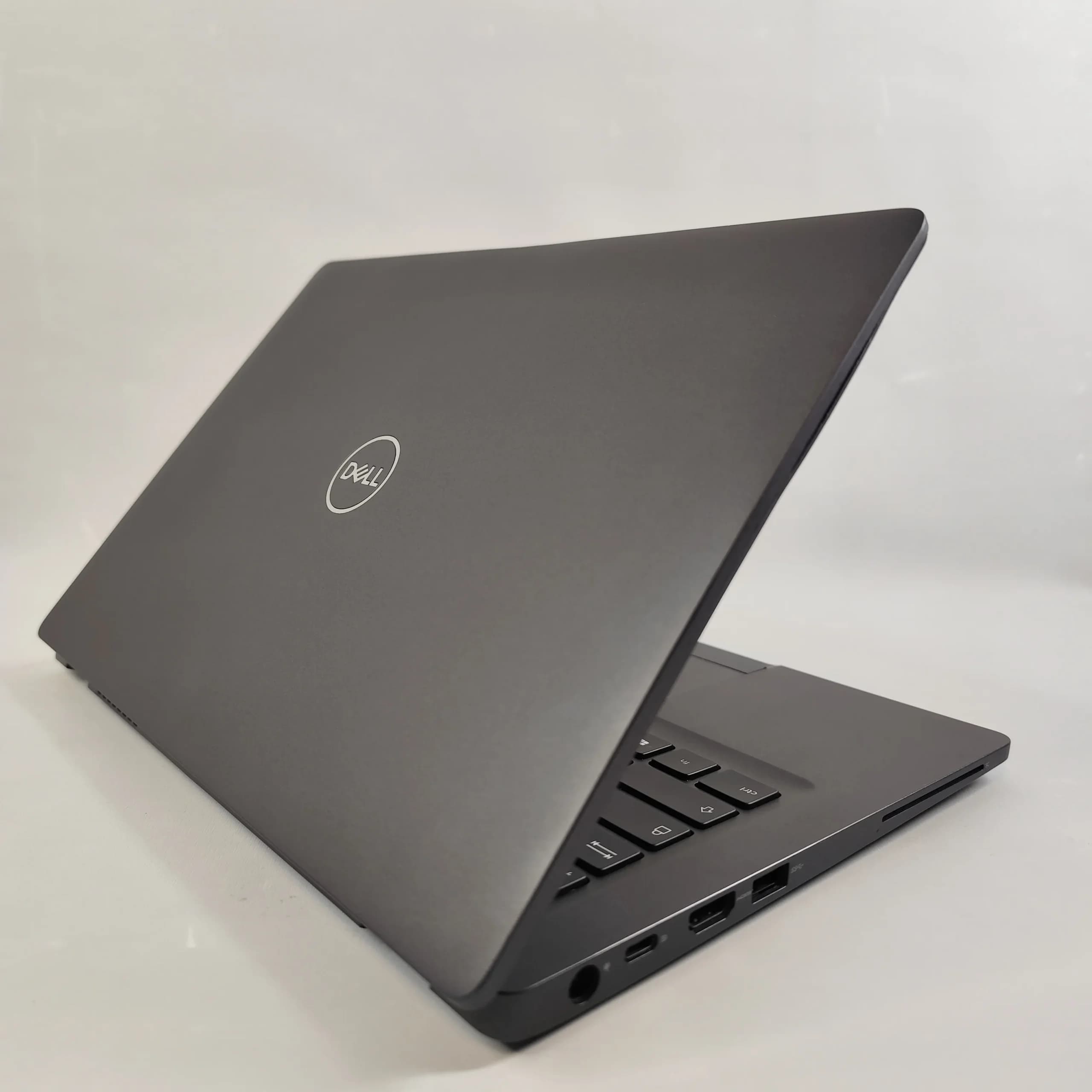 لپ تاپ Dell Latitude 5300 پردازنده i5 نسل 8 — تصویر ۳