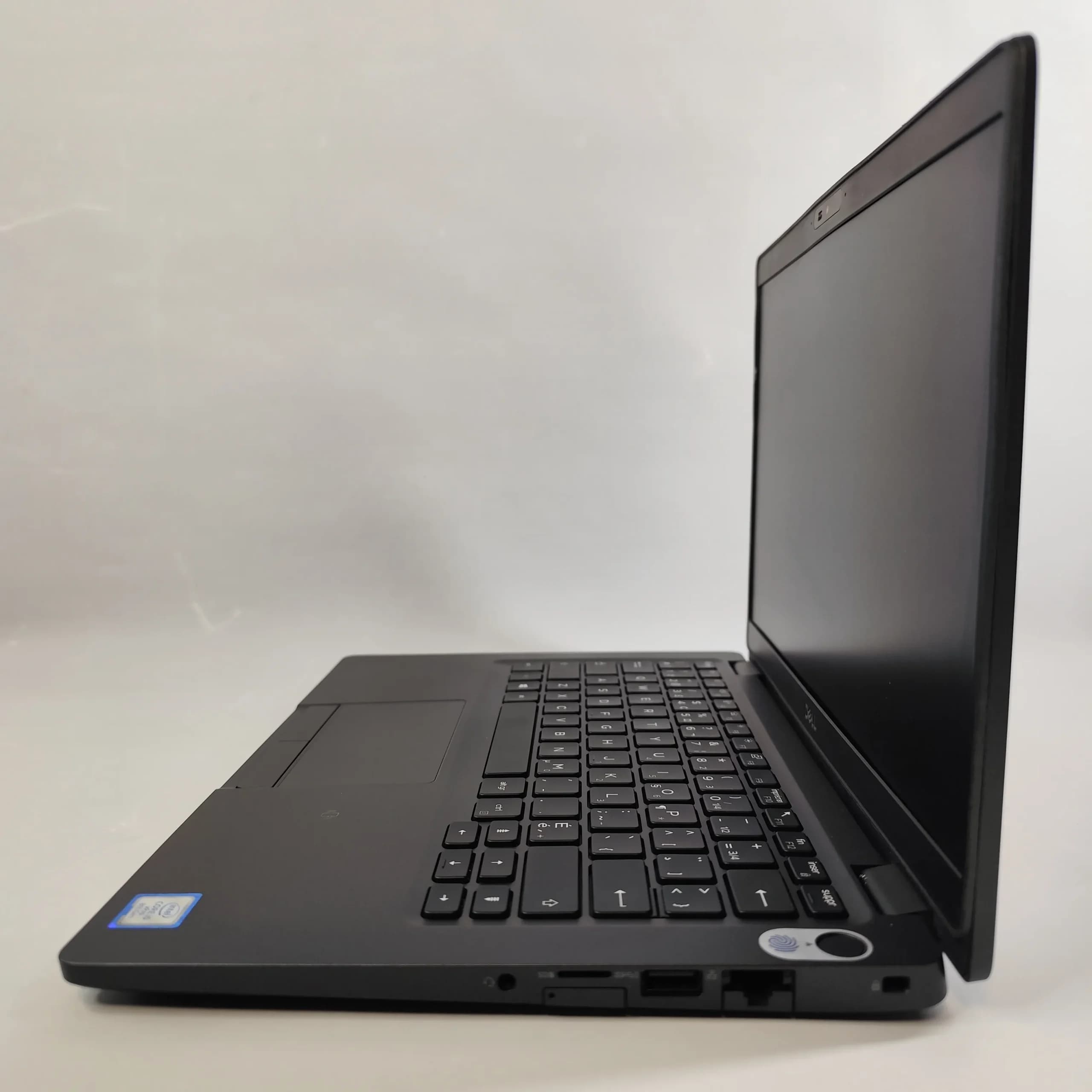 لپ تاپ Dell Latitude 5300 پردازنده i5 نسل 8 — تصویر ۶