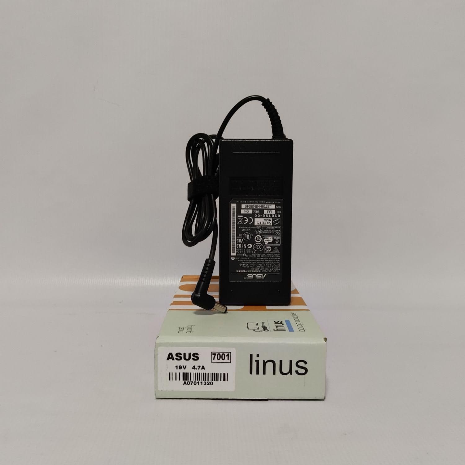 آداپتور لپتاپ 19 ولت 4.7 آمپر ASUS — تصویر ۷