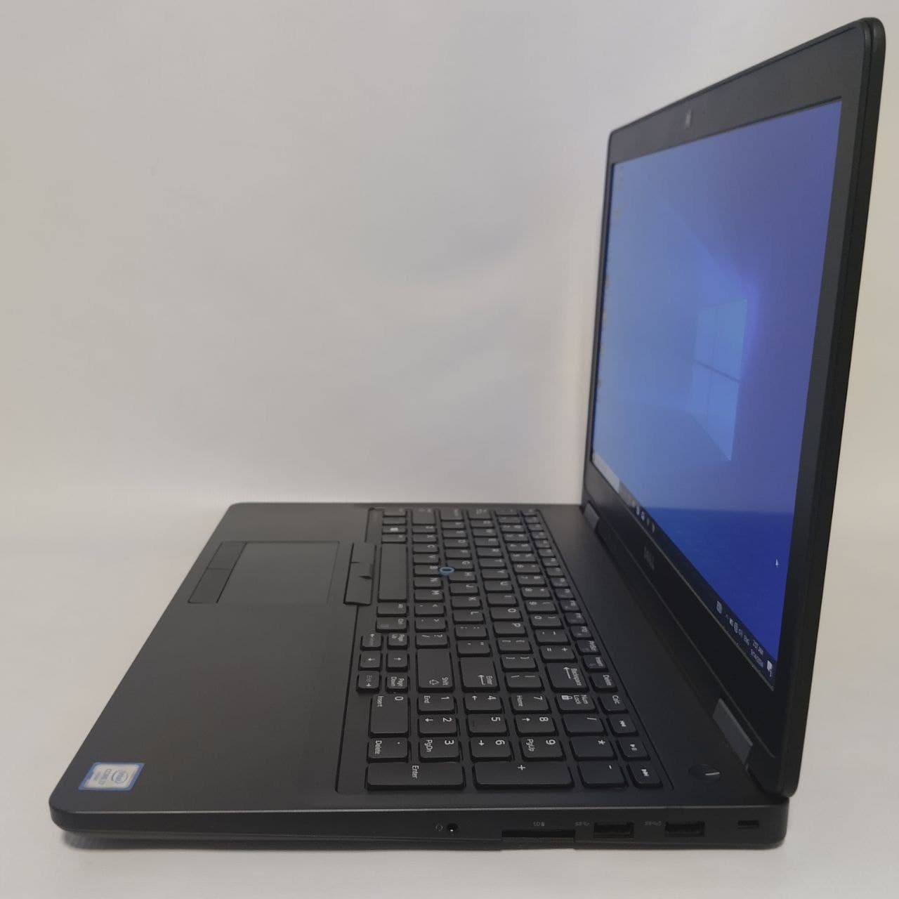 لپ تاپ DELL Latitide 5570 با پردازنده Core i7 گرافیک 2G — تصویر ۴