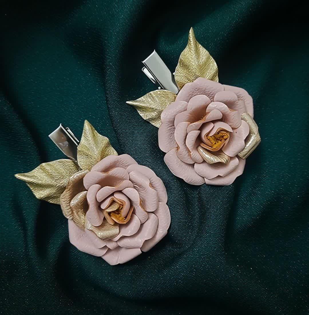 گل سر رز صورتی چرم طبیعی