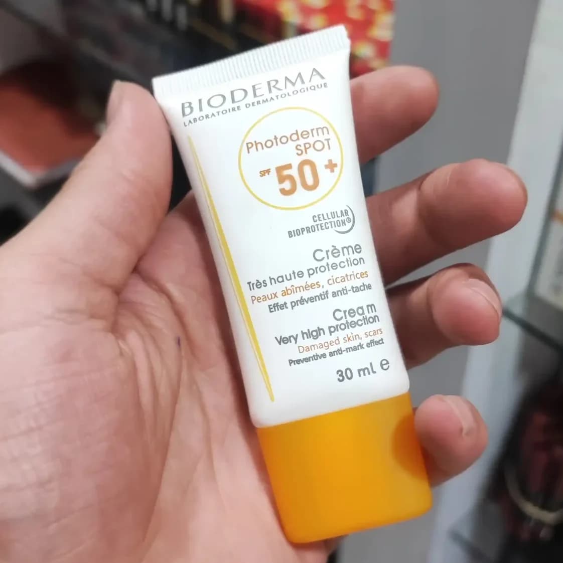 کرم ضد آفتاب بیودرما فتودرم اسپات SPF 50+ حجم 30 میل — تصویر ۳