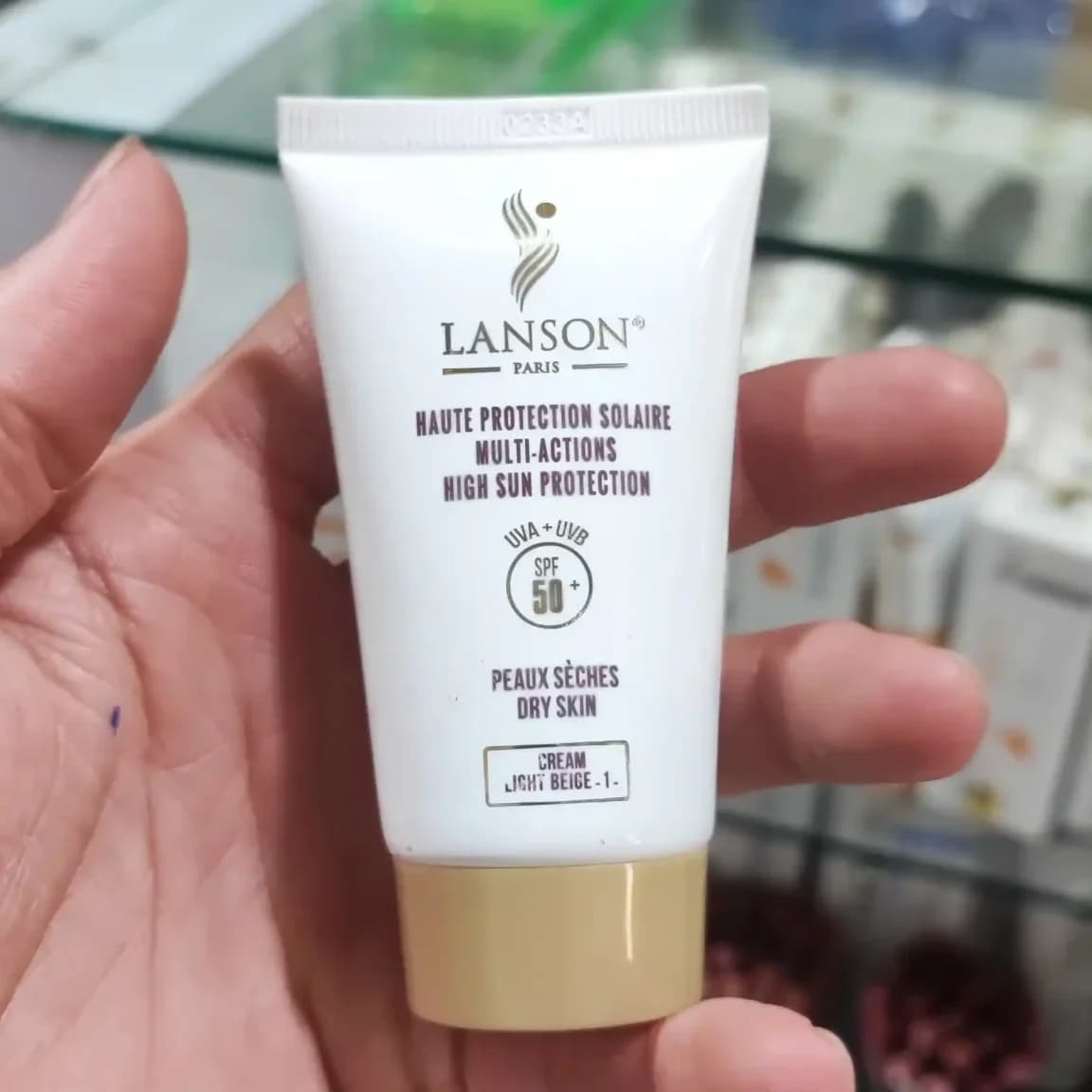 کرم ضد آفتاب لانسون SPF 50 شماره 1.5 – مناسب انواع پوست، 40 میلی‌لیتر — تصویر ۵