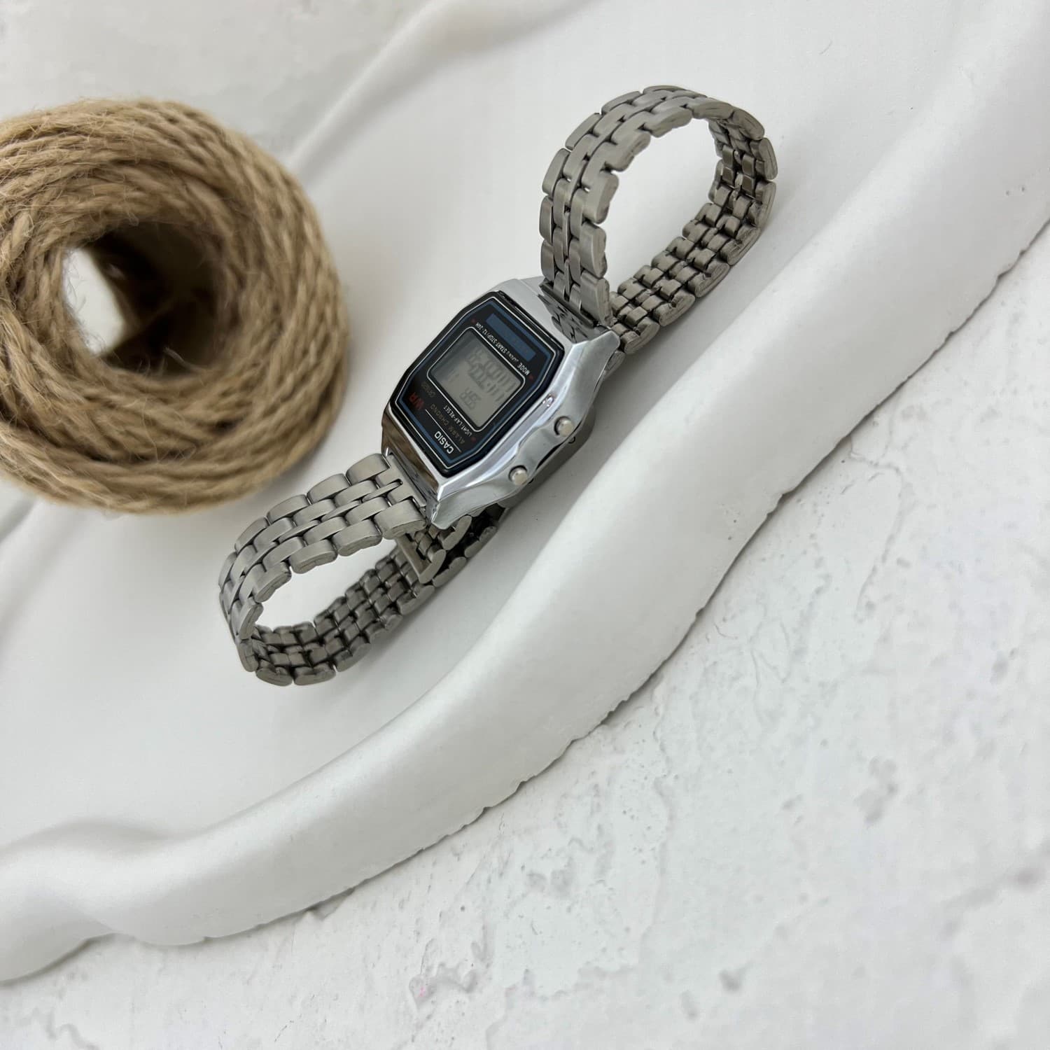 ساعت مچی عقربه ای زنانه مدل W4056 — تصویر ۳