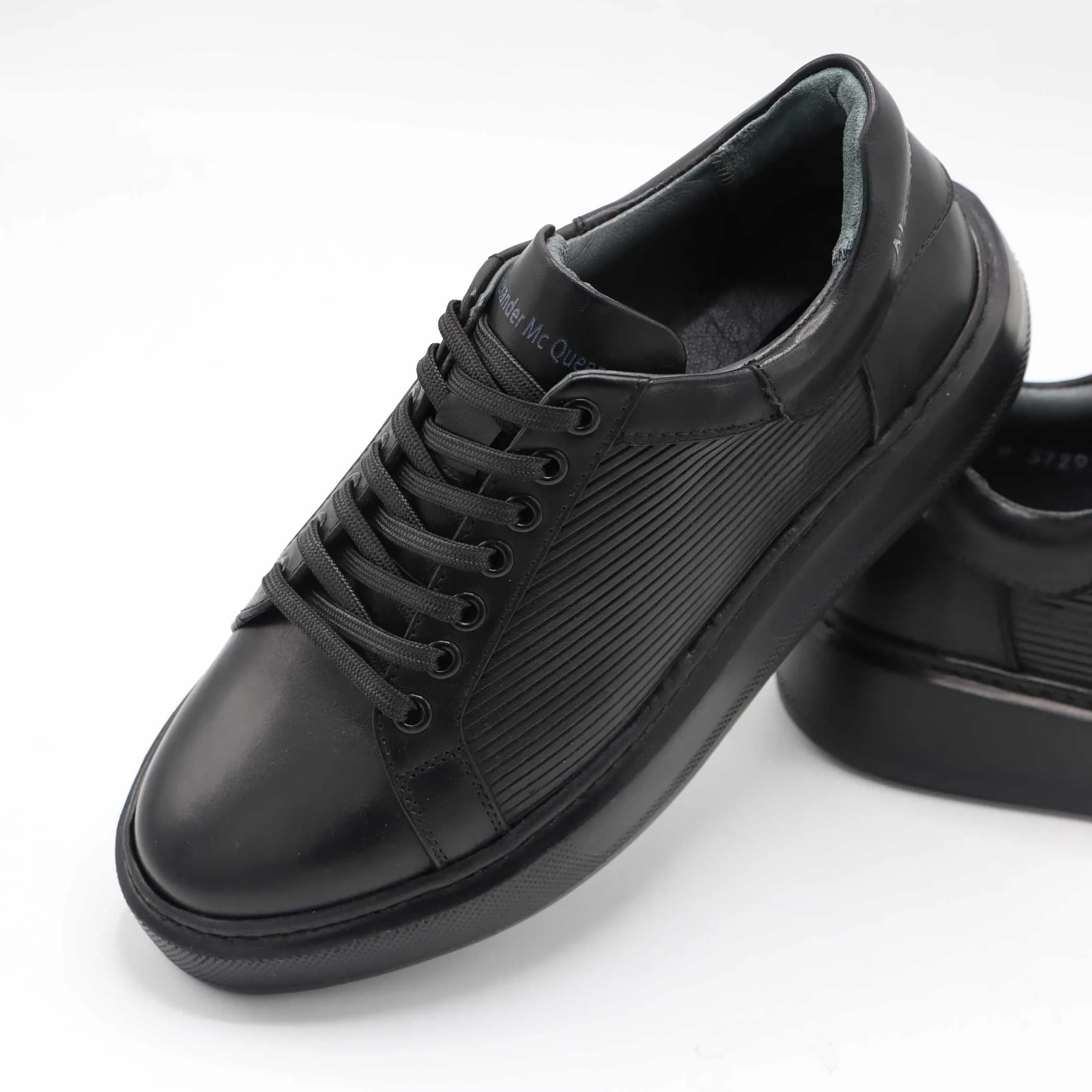 کفش روزمره زنانه مدل الکساندر مکوئین — تصویر ۴