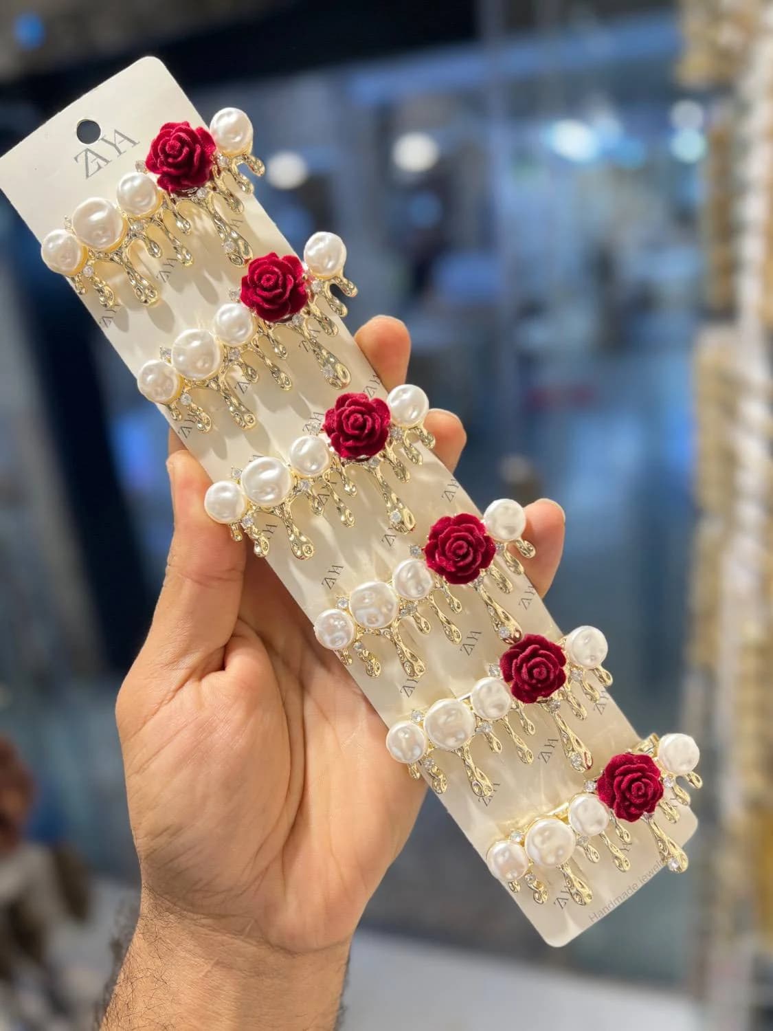 گیره بغل مو رز قرمز و اشکی ۶۶۶