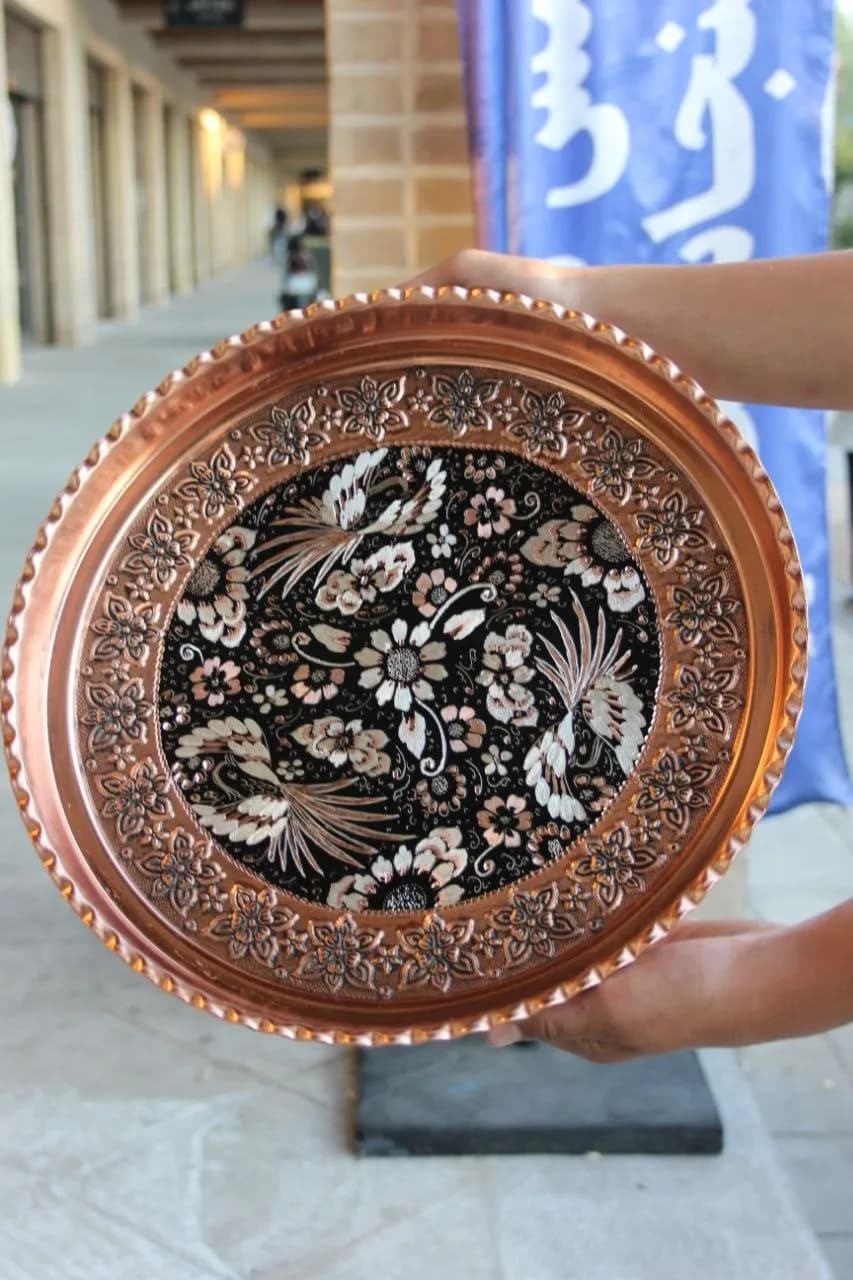 سینی مسی گرد هما — تصویر ۲